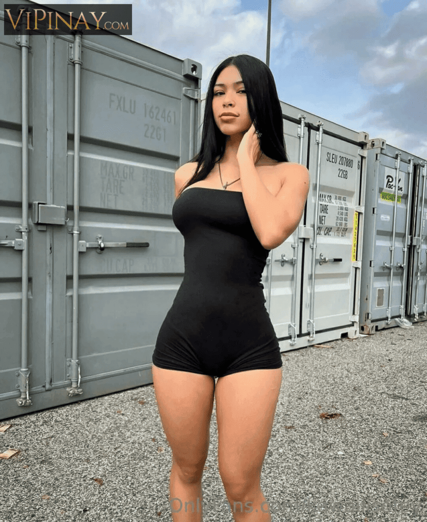 Aishah Sofey 23