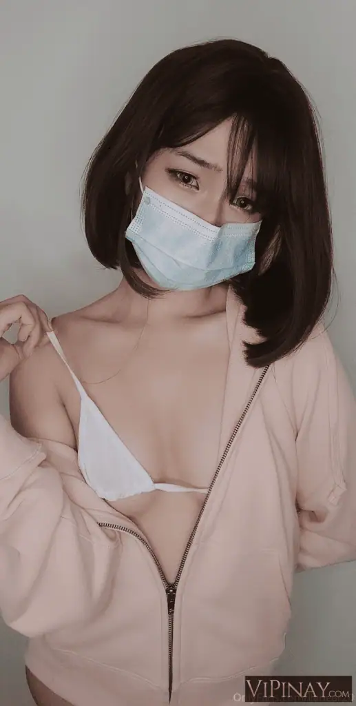 Emilia Ito 247