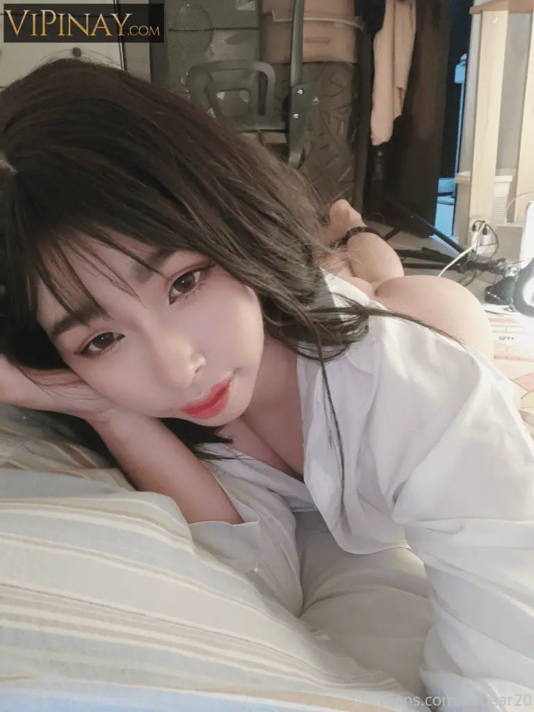 Emilia Ito 492