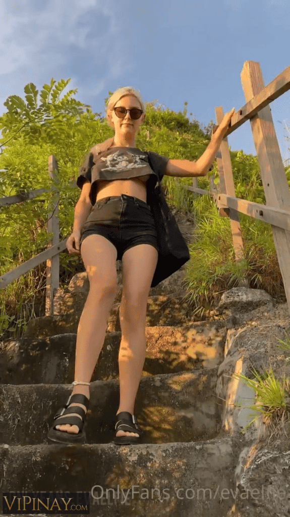 Eva Elfie Flashing Tits Outdoors OnlyFans Video Leaked 6