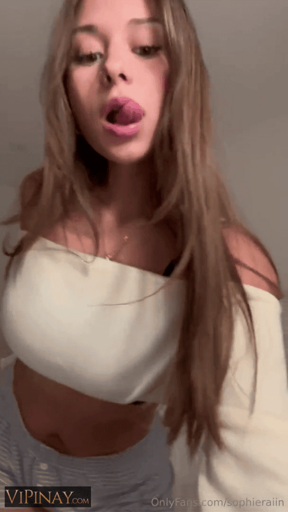 sophie rain 104