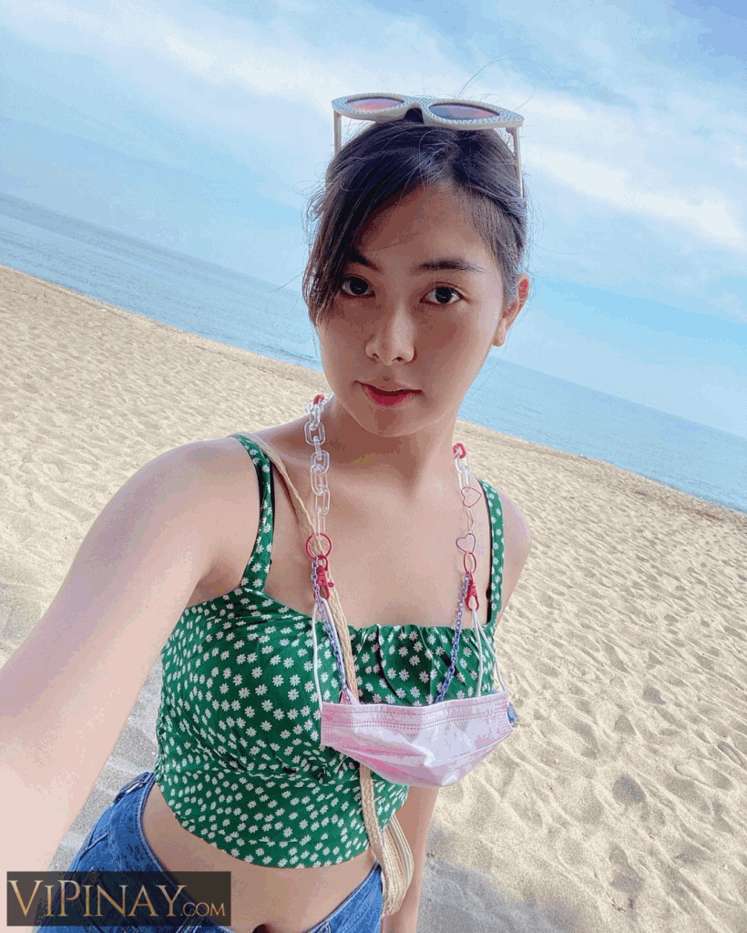 Cathy Holy 28