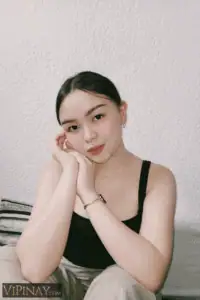 Rhianna Santos 81
