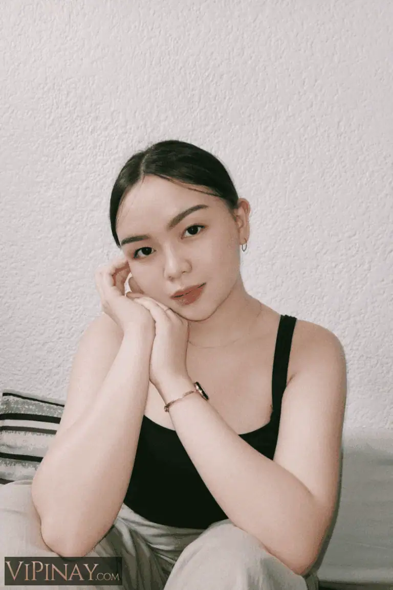 Rhianna Santos 81