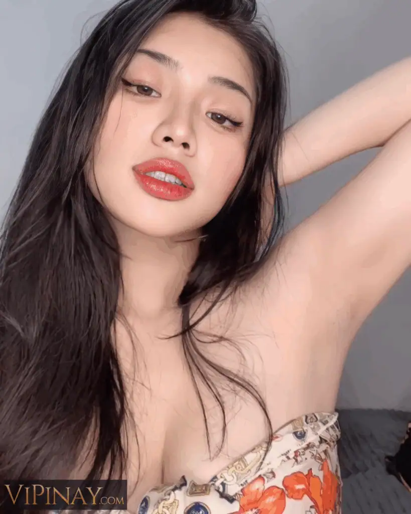 Caroline Yonson 7
